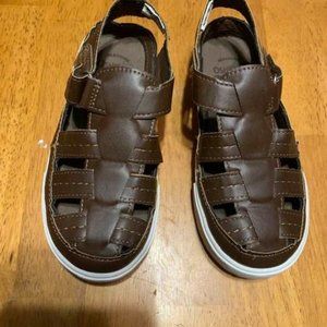 OshKosh Fisherman sandals